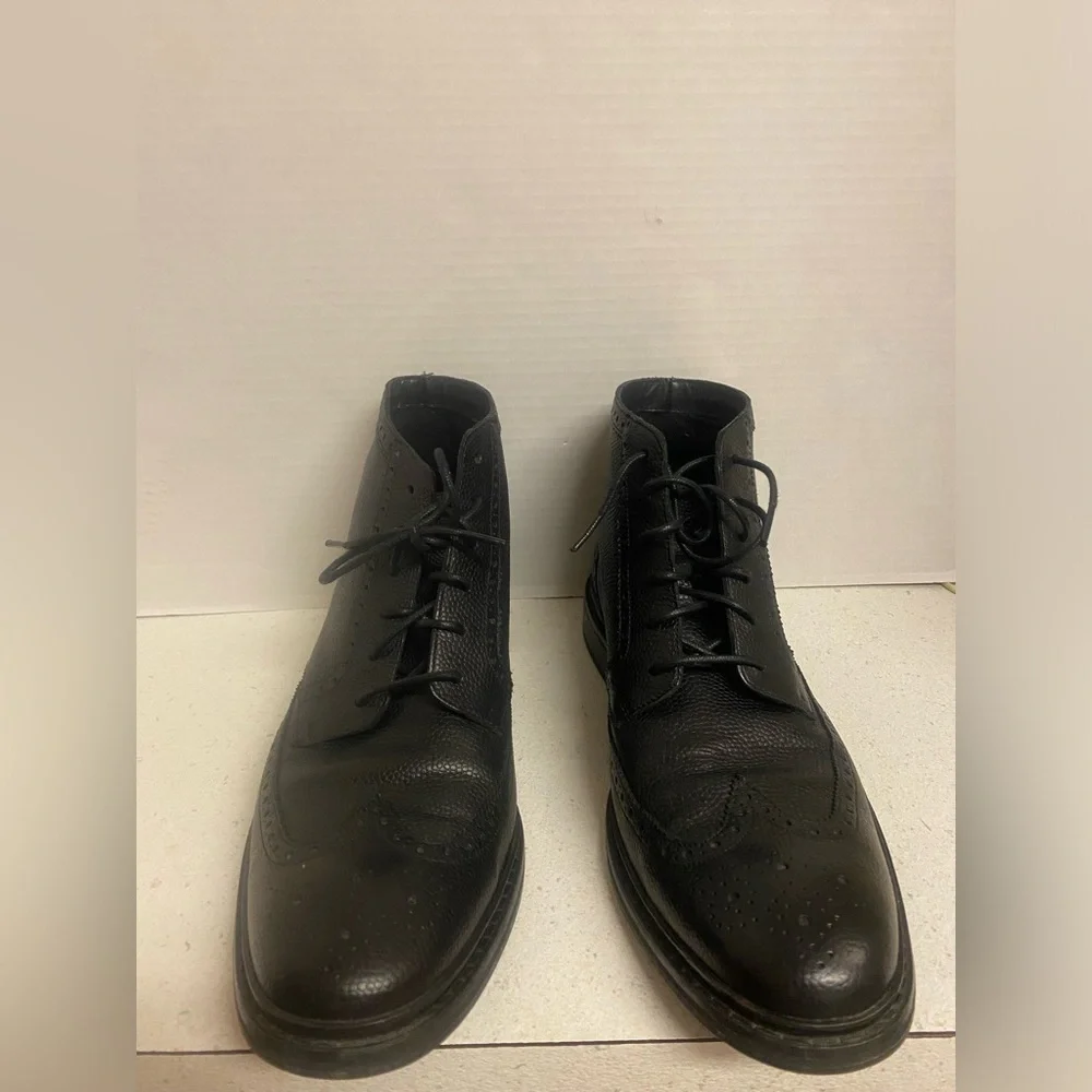 Cole Haan Black Men’s Chukka Wingtip Lace-Up Boots